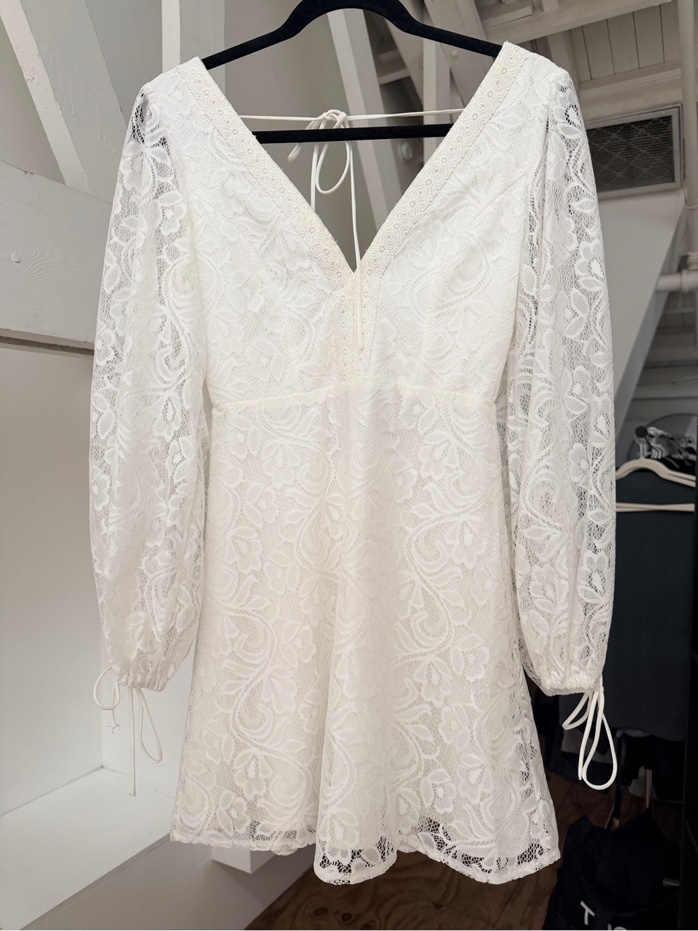 Lulu's White Lace V-Neck Long Sleeve Mini Dress